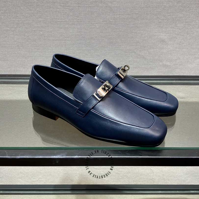 Màu sắc chủ đạo của đôi giày lười Hermes
