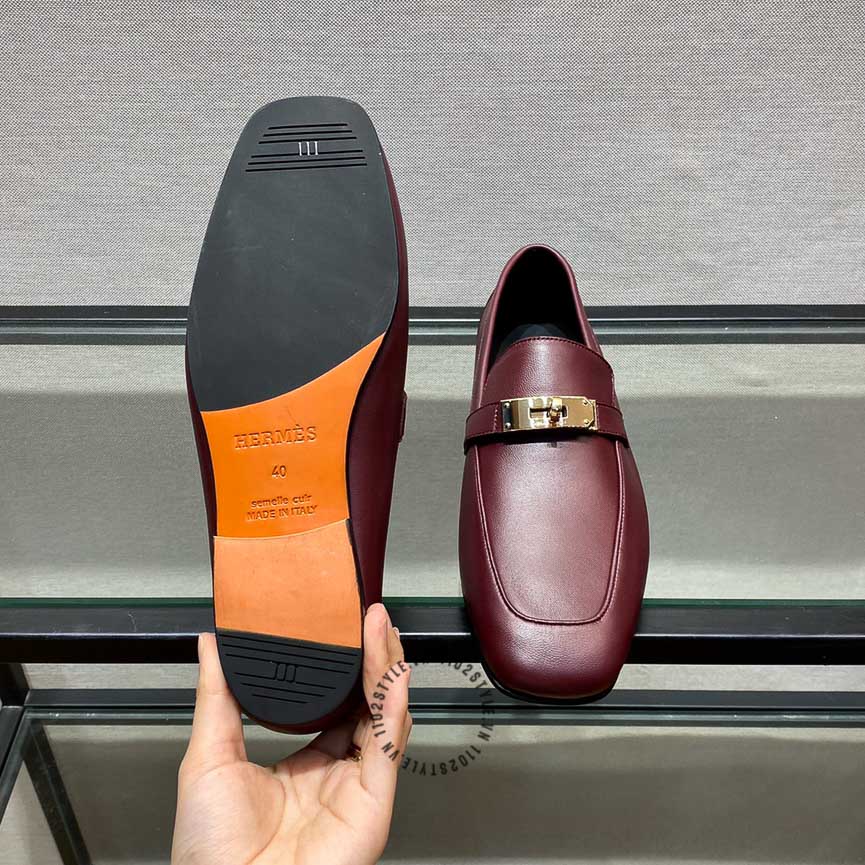Độ hoàn thiện của đôi giày lười Hermes
