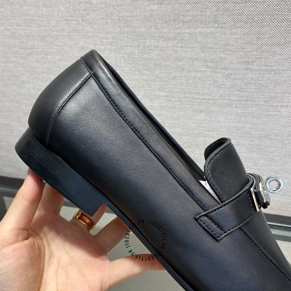 Độ hoàn thiện của đôi giày lười Hermes