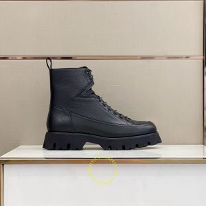Boot Versace nam hàng hiệu màu đen da sần giá tốt - Ảnh 4