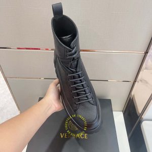 Boot Versace nam hàng hiệu màu đen da sần giá tốt - Ảnh 5
