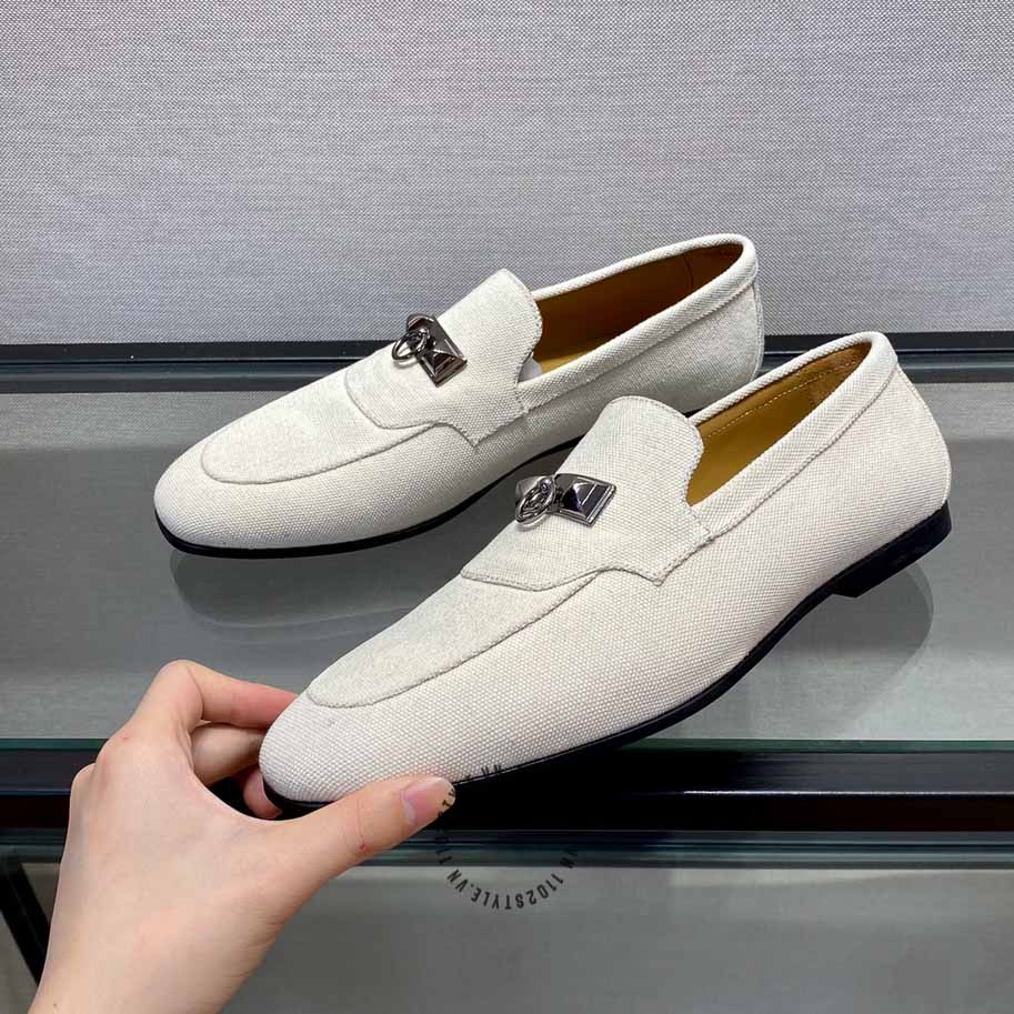 Kiểu dáng và thiết kế của đôi giày lười Hermes
