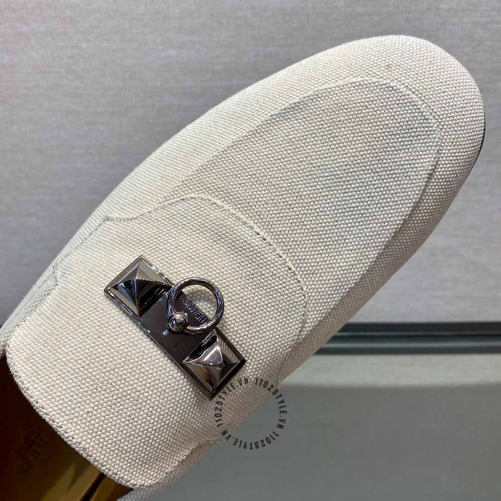 Màu sắc chủ đạo của đôi giày Hermes