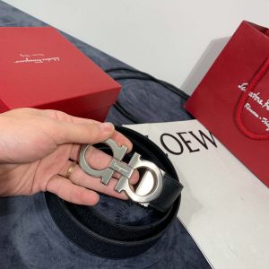 Dây nịt nam Salvatore Ferragamo da sần màu đen mặt khoá bạc - Hình ảnh 3
