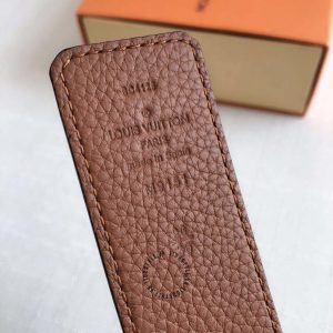 Thắt lưng nam Louis Vuitton mặt màu vàng dây da đen sần - Ảnh 5