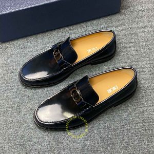 Giày hàng hiệu Loafer Dior màu xanh đen logo kim loại - Hình ảnh 4