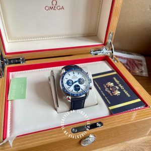 Đồng hồ Omega Speedmaster 310.32.42.50.02.001 Snoopy Award - Ảnh 3