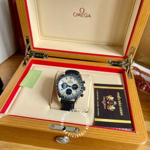 Đồng hồ Omega Speedmaster 310.32.42.50.02.001 Snoopy Award - Ảnh 2