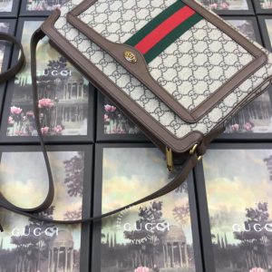Túi xách đeo chéo nữ Gucci màu ghi họa tiết Monogram - Ảnh 2