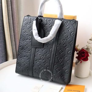 Túi xách Louis Vuitton nam da sần họa tiết monogram hàng hiệu - Hình ảnh 2