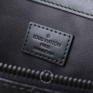 Túi xách Louis Vuitton nam da sần họa tiết monogram hàng hiệu - Hình ảnh 9