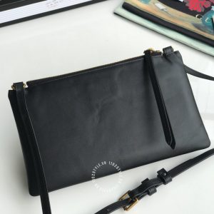 Túi đeo chéo Gucci nữ màu đen logo GG rep 1:1 chính hãng - Hình ảnh 6