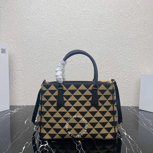 Túi xách Prada nữ phối màu logo kim loại cao cấp hàng hiệu - Ảnh 9
