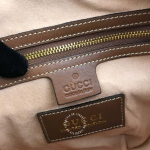 Túi du lịch Gucci nữ màu ghi dây nâu họa tiết ong hàng hiệu cao cấp - Ảnh 7
