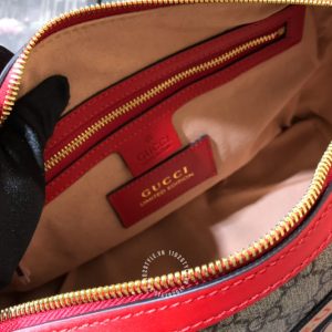 Túi du lịch Gucci nữ màu ghi dây đỏ họa tiết Monogram - Ảnh 8