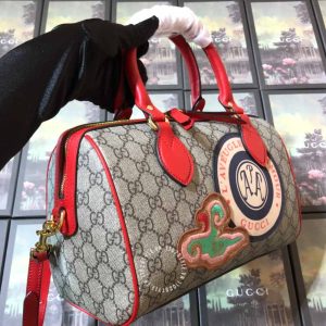 Túi du lịch Gucci nữ màu ghi dây đỏ họa tiết Monogram - Ảnh 6