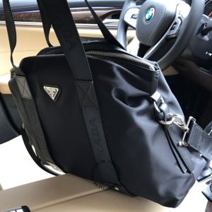 Túi xách Prada nam màu đen logo kim loại cao cấp - Ảnh 8