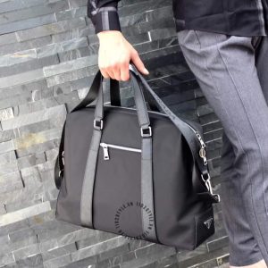 Túi xách nam hàng hiệu Prada màu đen quai da - Ảnh 3