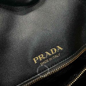 Túi xách Prada nữ màu đen da bóng logo cao cấp hàng hiệu - Ảnh 5