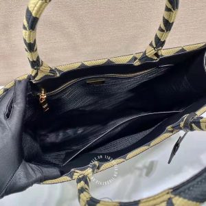 Túi xách Prada nữ phối màu logo nổi rep 1:1 chính hãng - Ảnh 5