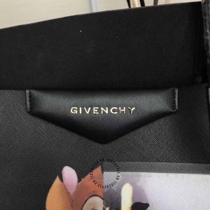 Túi xách Givenchy hàng hiệu cao cấp màu đen hoạ tiết - Ảnh 4