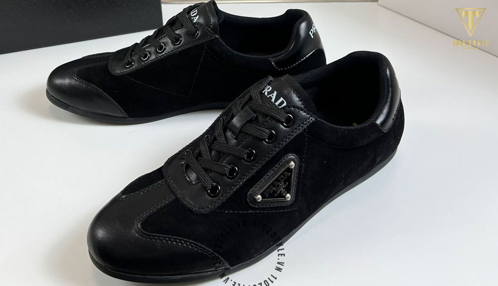 1102 STYLE sở hữu tất cả những ưu thế cần có khi bạn mua giày Prada nam like auth cao cấp của chúng tôi