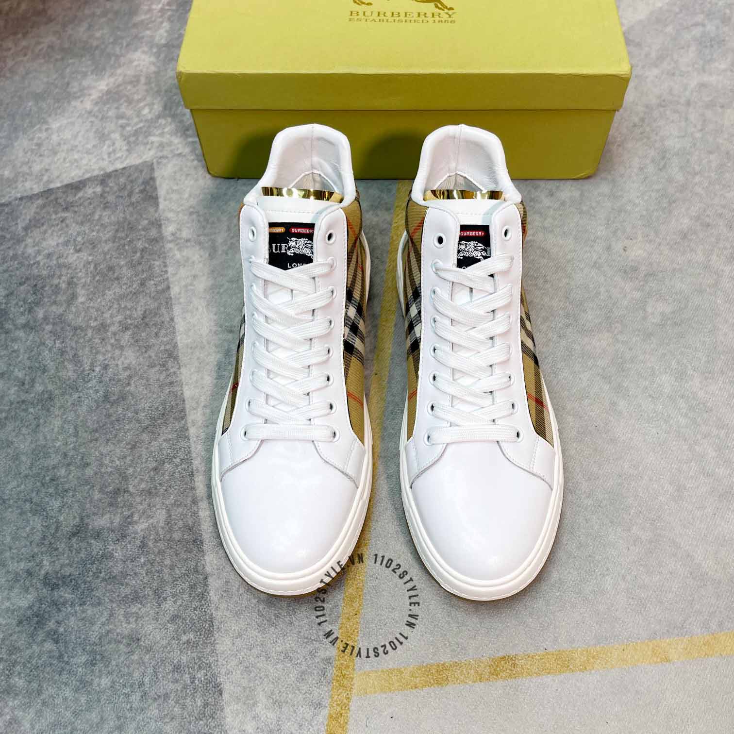 Burberry sneaker boot