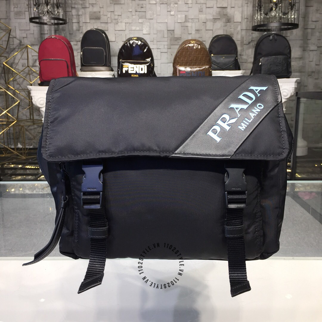 Cặp Prada chính hãng