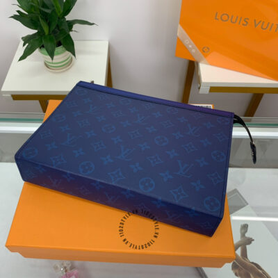 Thiết kế nổi bật của mẫu ví cắp nách nam Louis Vuitton