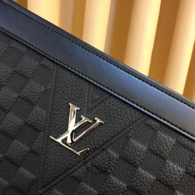 clutch lv nam