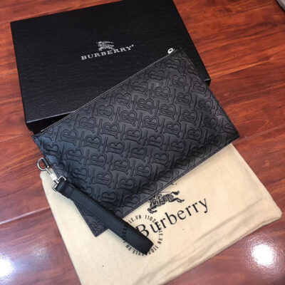 Clutch Burberry chính hãng