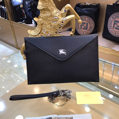 Clutch Burberry chính hãng