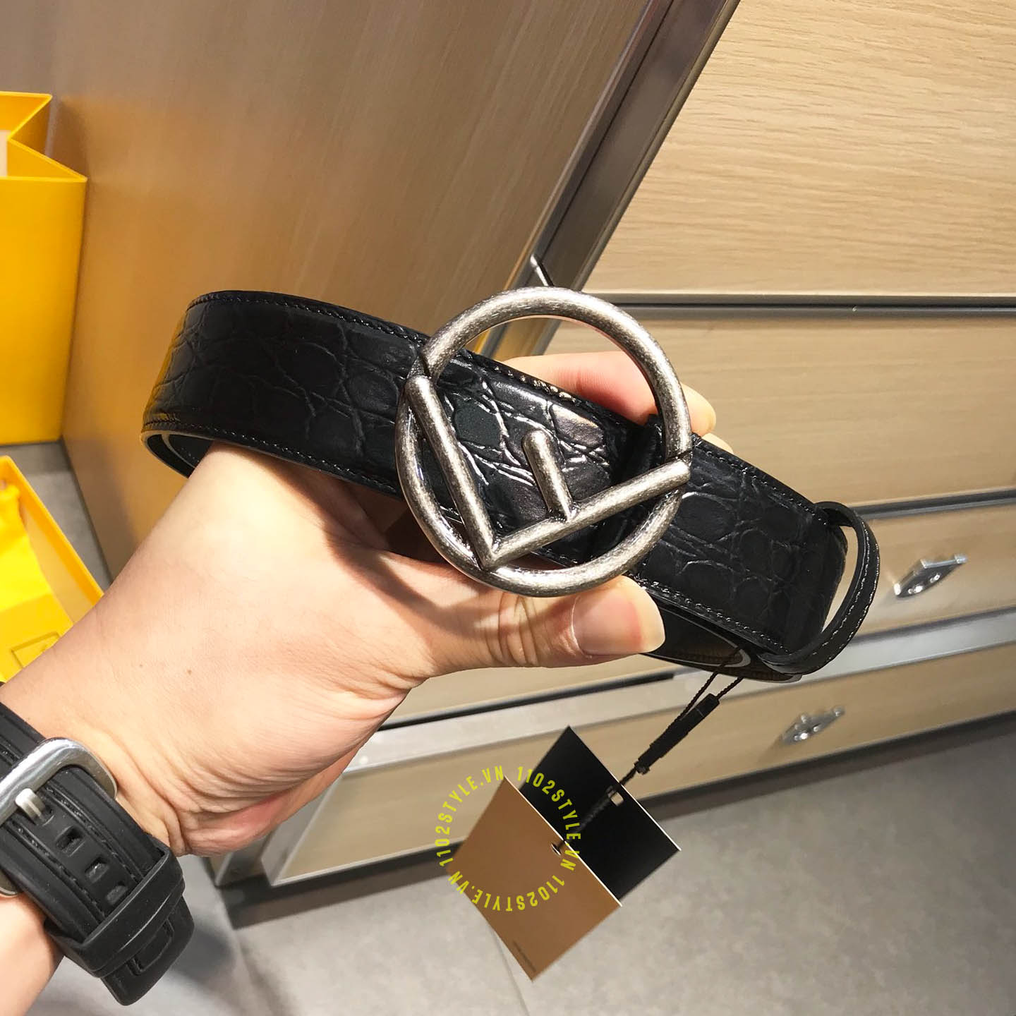 giá thắt lưng fendi chính hãng