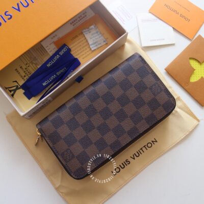 GIá ví Louis Vuitton