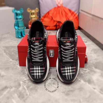 Giày Burberry