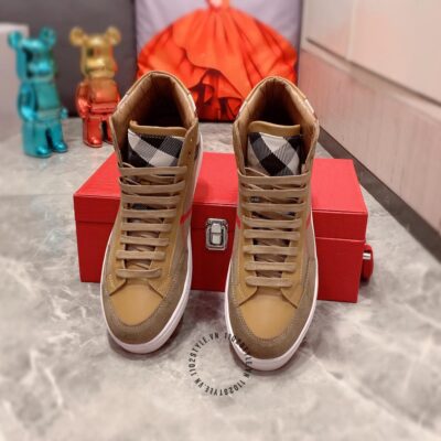 Giày Burberry cổ cao