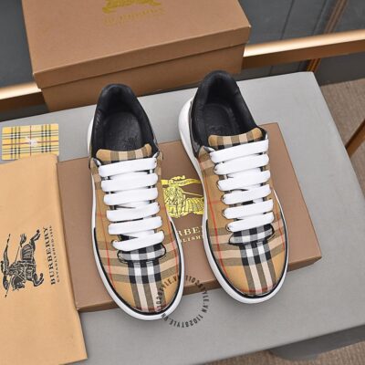 Giày Burberry Fake
