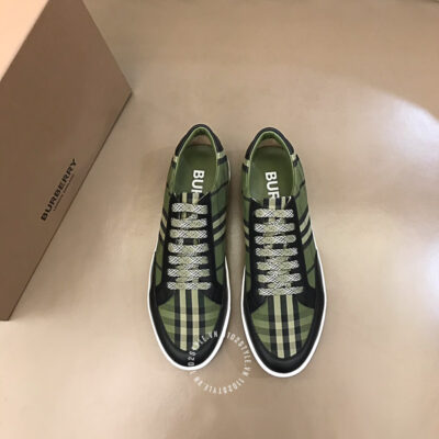 Giày Burberry sneaker
