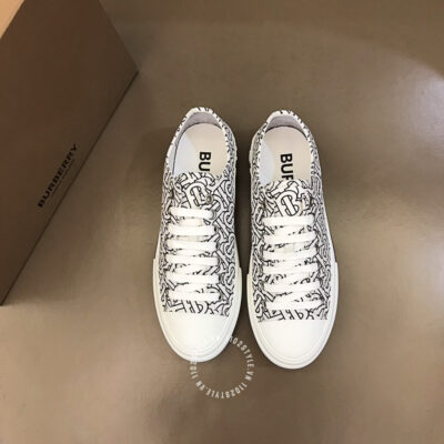 Giày Burberry sneaker