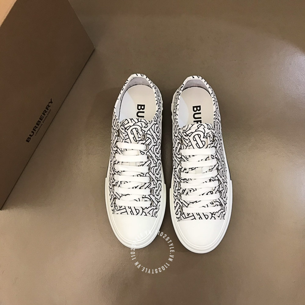Giày Burberry sneaker