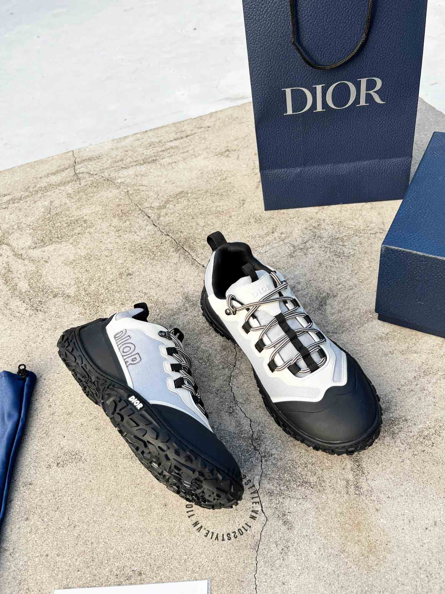 giày dior hiệu