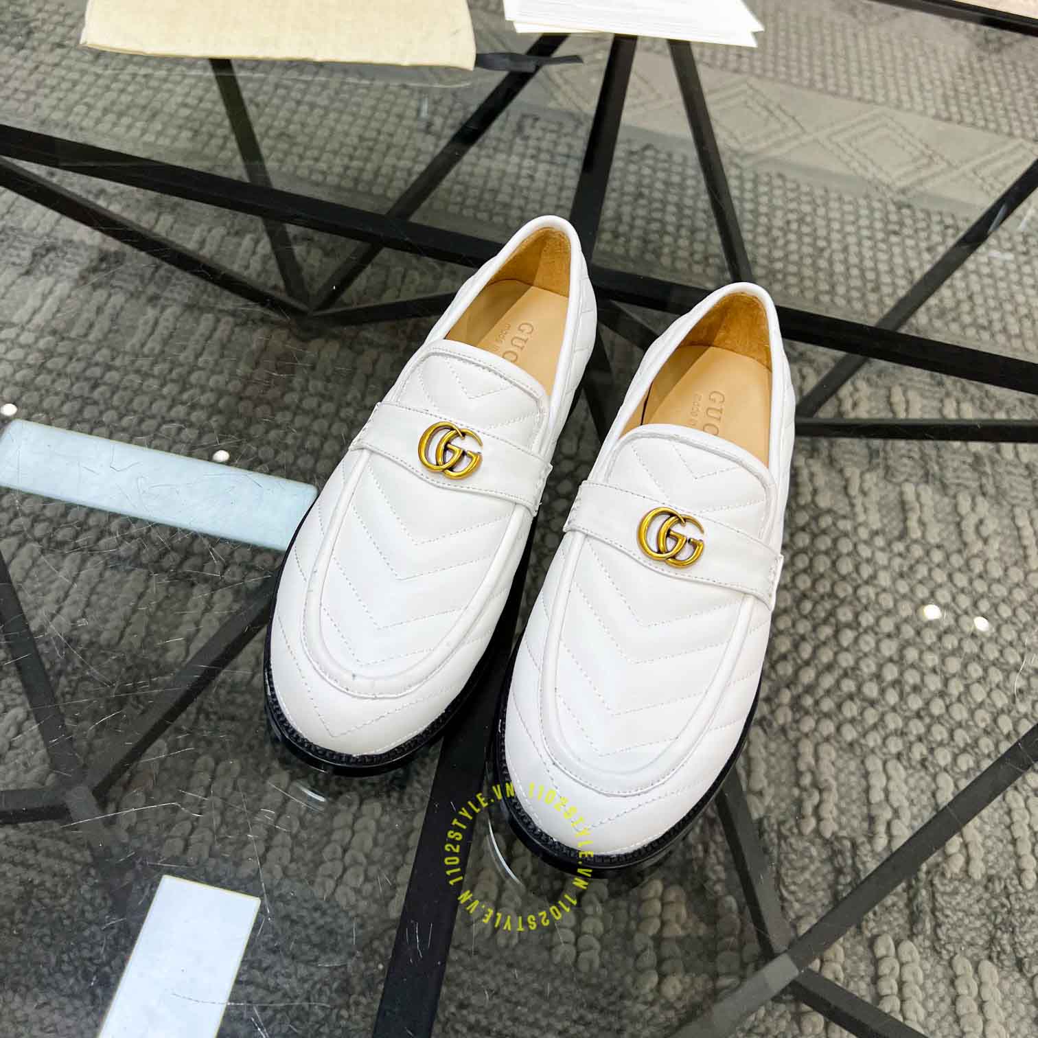 Giày lười Gucci trắng Logo vàng hàng hiệu cao cấp
