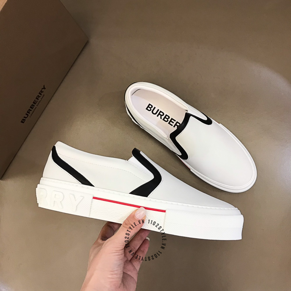 Độ hoàn thiện của mẫu giày lười Unisex Burberry