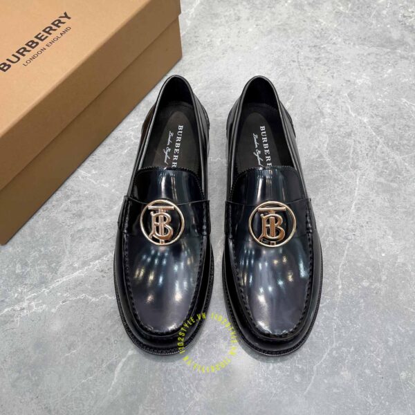 Giày lười Burberry