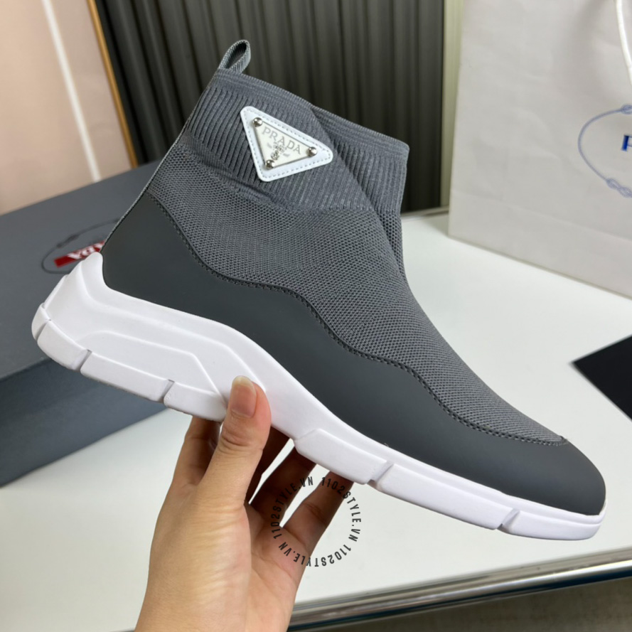 giày sock sneaker