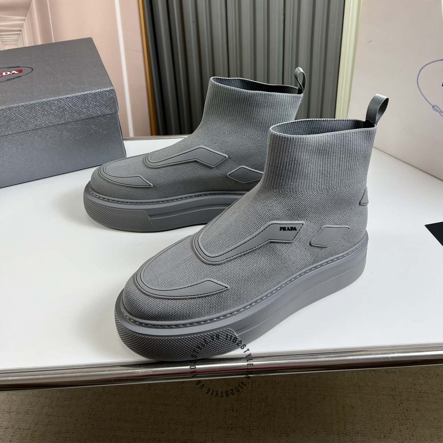 Giày sock sneaker cao cấp