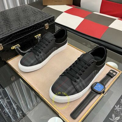 Giày thể thao Burberry