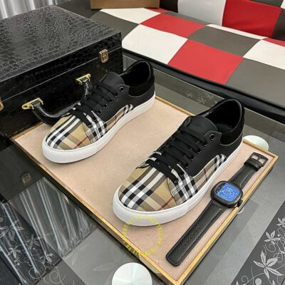 Giày thể thao Burberry