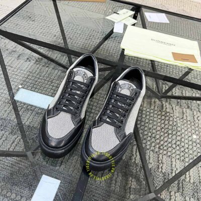 Giày thể thao Burberry