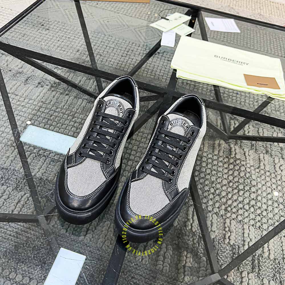 Giày thể thao Burberry